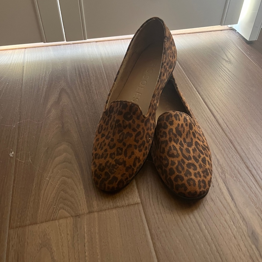Aerosole animal print loafer size 10